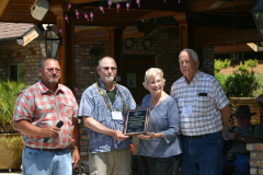 B-Lee-J-Jackson-award-to-Larry-Florence-Brown-6475