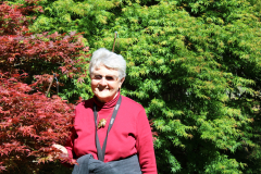 Carolyn-Beck-@-Rogers-Garden-2024-4507