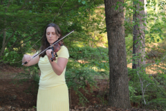 Violinist-@-Crooked-Oaks-Farm-2024-4536